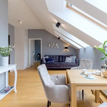 Moon River Old Town Apartment *