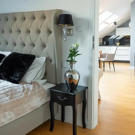 Moon River Old Town Apartment