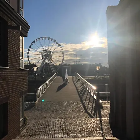 Moon River Old Town 아파트